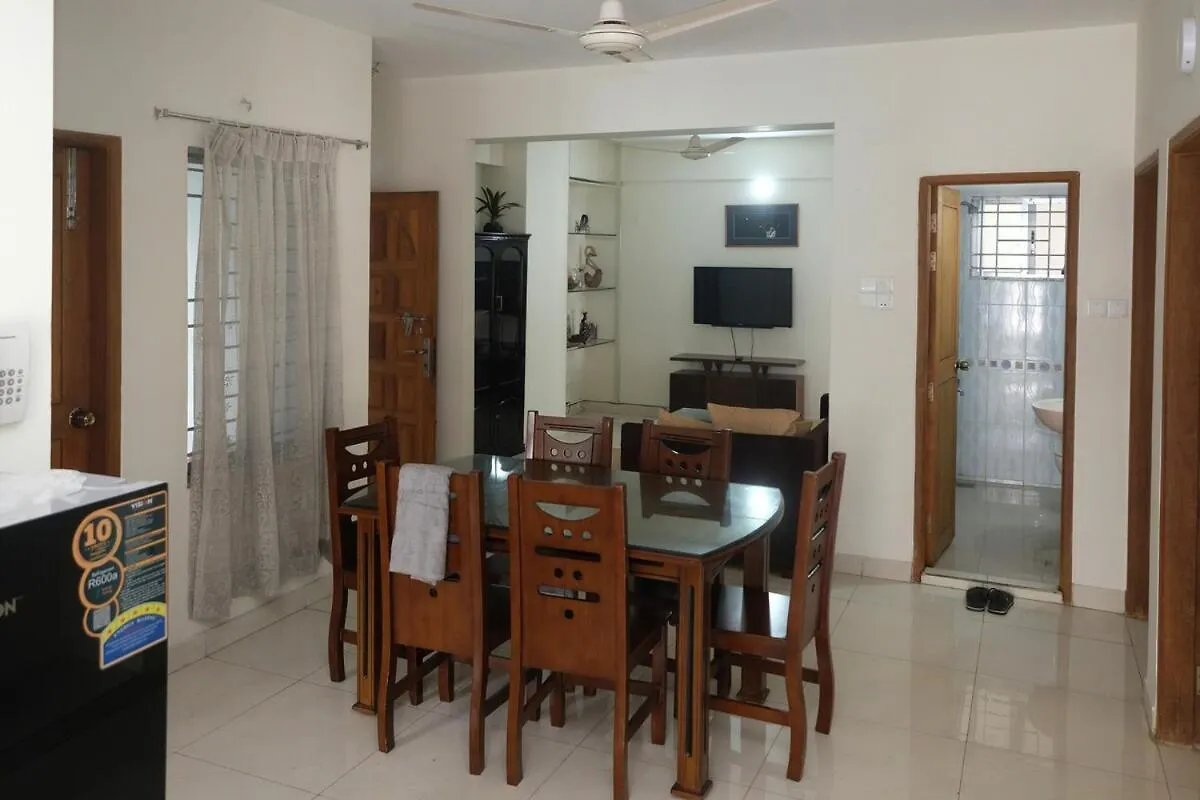 'Uttara Oasis' Luxury Apartment Дакка