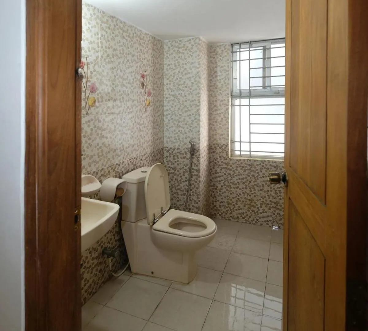 'Uttara Oasis' Luxury Apartment Дакка